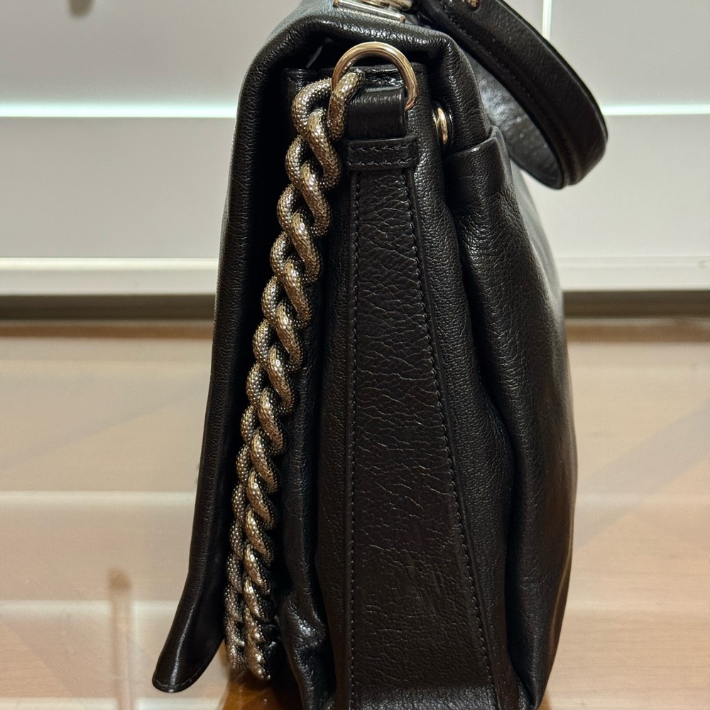 🔥 Sale 🔥- Celine Black Leather Bag with Chain Strap and Lock Set - Picture 8 of 16
